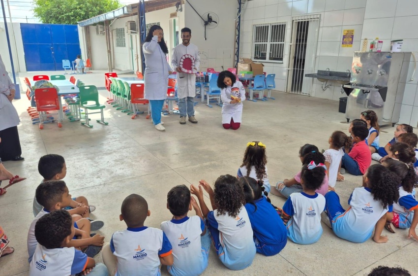 Dia B Sorridente movimenta escolas e unidades de saúde em Maceió