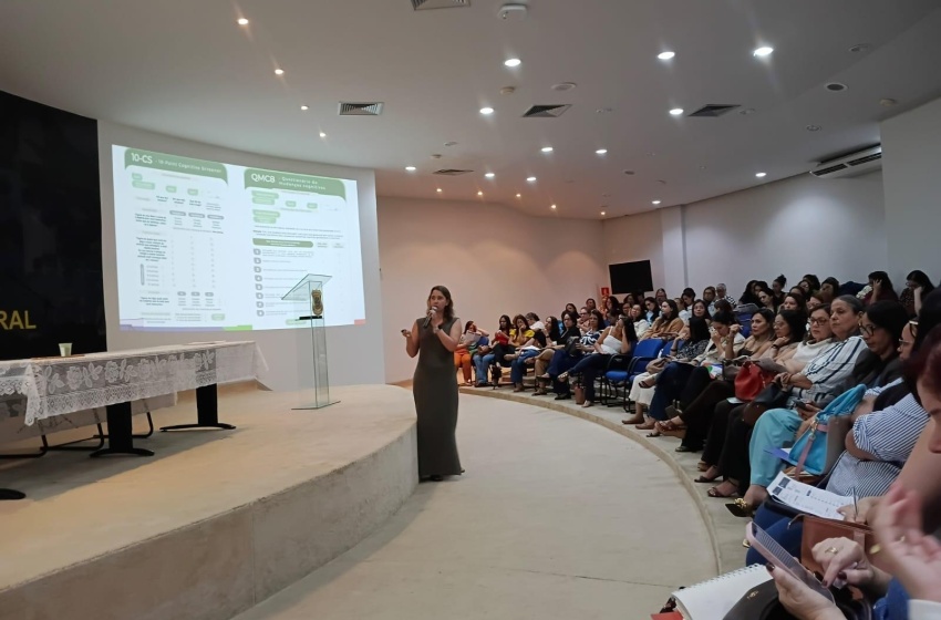 Saúde promove oficina sobre acompanhamento da pessoa idosa com demência