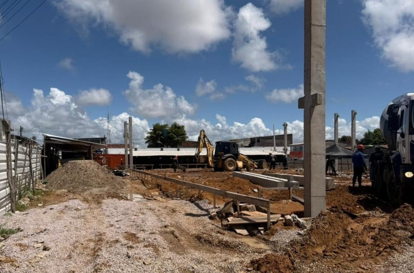 Prefeitura inicia fixação dos pilares do novo mercado público do Jacintinho