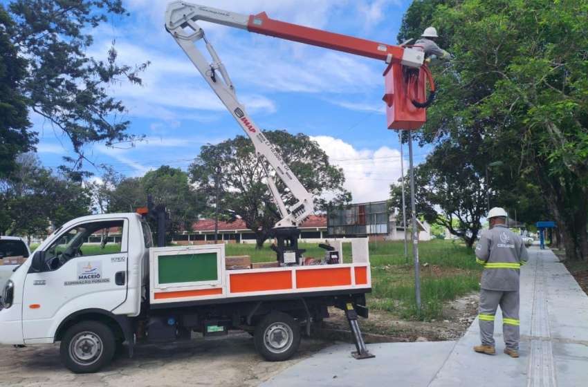 Prefeitura moderniza para LED iluminação do campus da Ufal em Maceió
