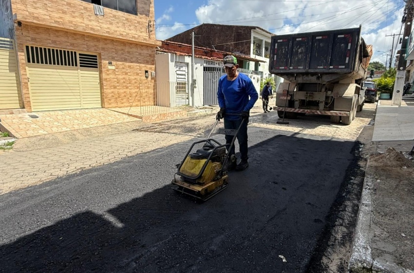Operação Tapa-Buraco já restaurou 207 ruas neste mês de maio