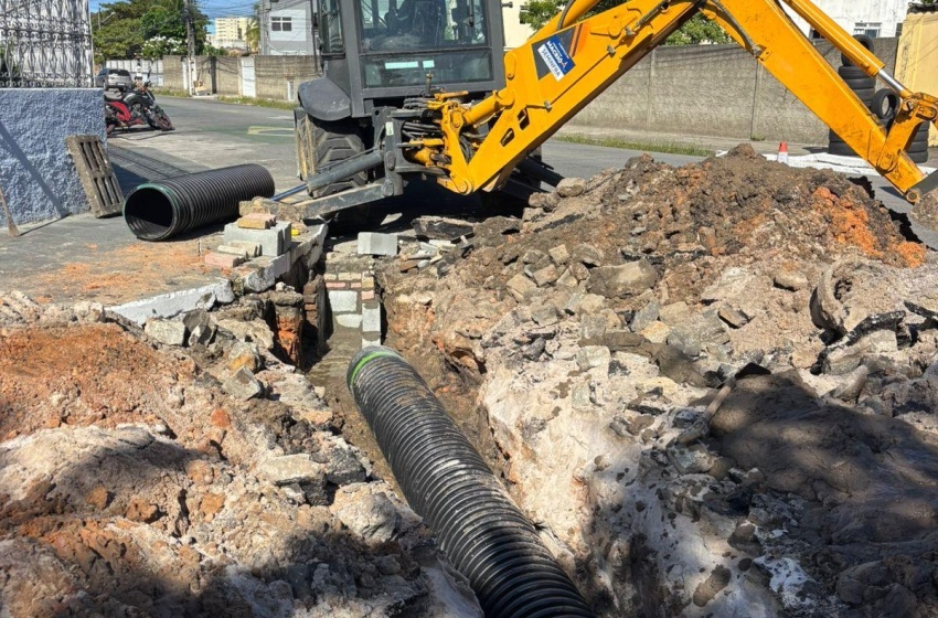 Infraestrutura substitui 10 metros de rede de tubulação rompida no Poço
