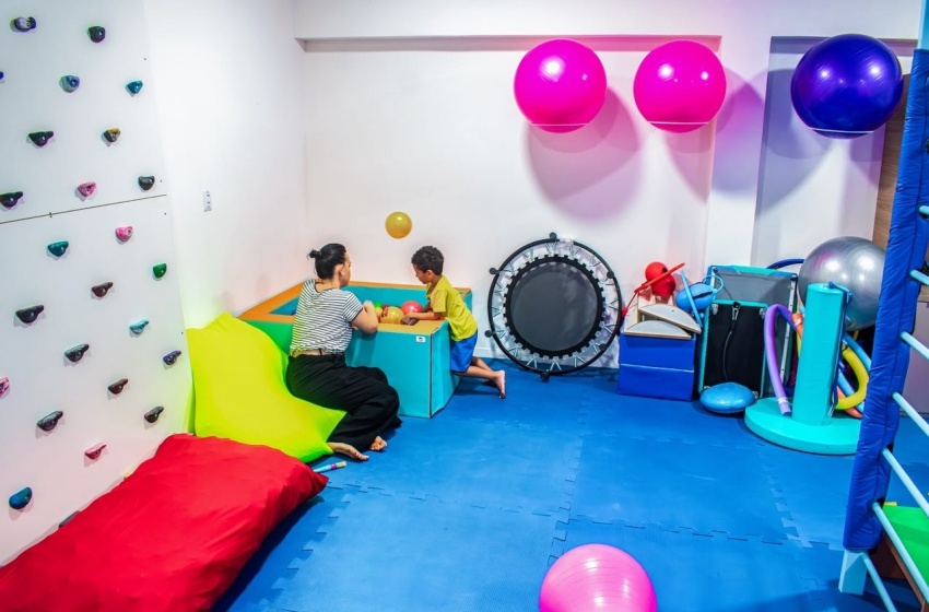 Terapia Ocupacional promove autonomia e desenvolvimento para assistidos na Casa do Autista de Maceió