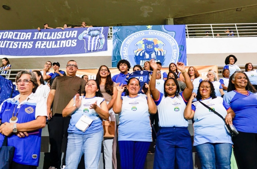 Alunos da EJAI vivenciam pela primeira vez experiência do Projeto Jovem Torcedor
