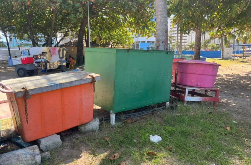 Embarcações e objetos abandonados na Orla da Pajuçara serão retirados nesta quinta-feira (23)