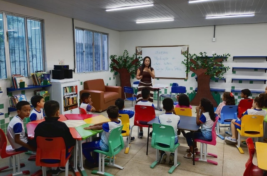 Projeto amplia práticas de leitura em biblioteca de escola municipal