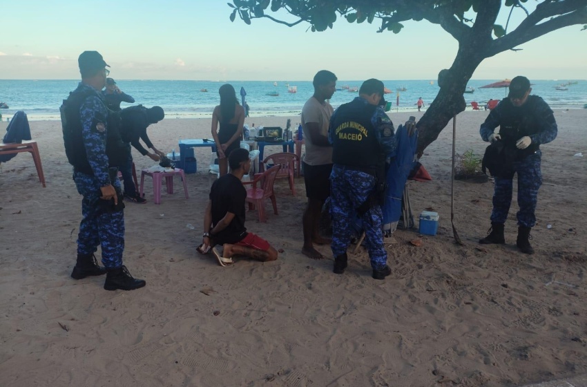 Guarda Municipal prende suspeito por tráfico de drogas na orla da Pajuçara