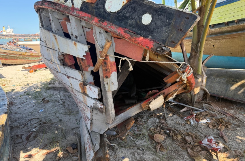 Prefeitura vai retirar embarcações e objetos abandonados no Centro Pesqueiro do Jaraguá