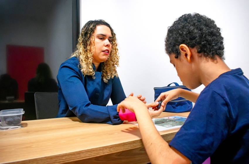 Fonoterapia amplia comunicação e autonomia de crianças atendidas na Casa do Autista de Maceió