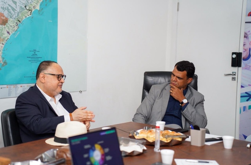 Semed Maceió dialoga com diretor da FGV sobre fortalecimento da rede municipal