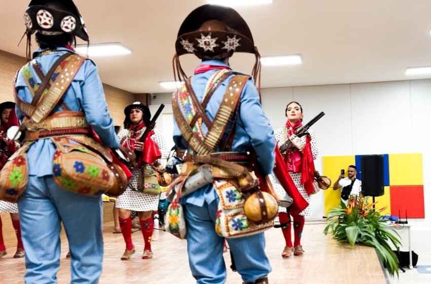 Festival Internacional prossegue, levando cultura e alegria às unidades escolares de Maceió