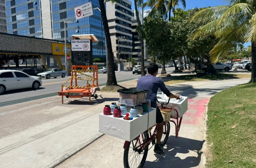 Controladores de velocidade educativos são instalados na ciclovia da orla de Maceió