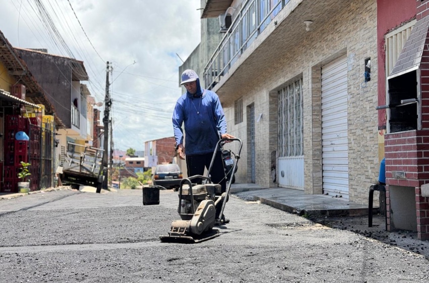 Operação Tapa-Buraco avança com recapeamento de nove ruas no bairro São Jorge