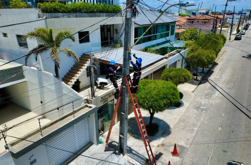Ação emergencial do Projeto Poste Limpo chega ao Trapiche da Barra