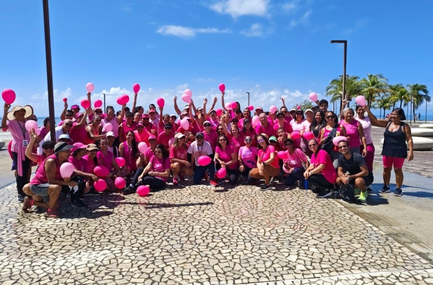 Núcleos de Atividades Físicas promovem caminhada em alusão ao Outubro Rosa