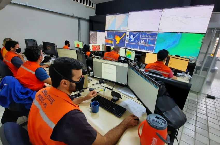 Defesa Civil alerta para chuva de intensidade moderada em Maceió