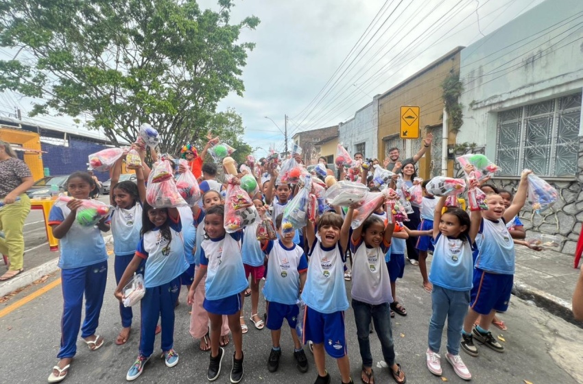 Alegria marca abertura da Semana da Criança Abrasel para alunos da rede municipal