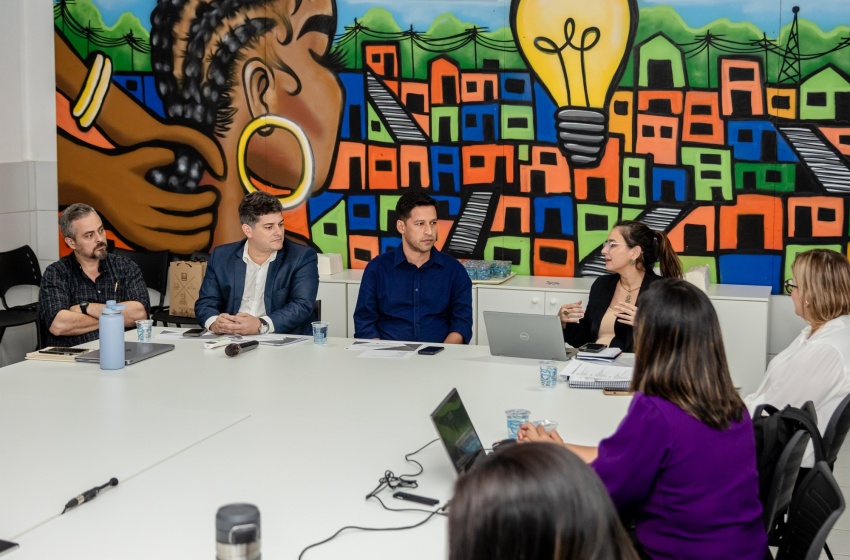 Vice-prefeito coordena reunião com técnicos do Fonplata sobre novo Mercado da Produção