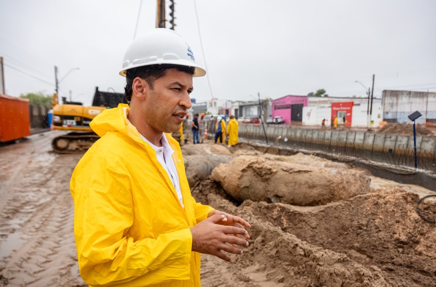 Obra do Renasce Salgadinho avança com instalação de 4 mil placas de concreto