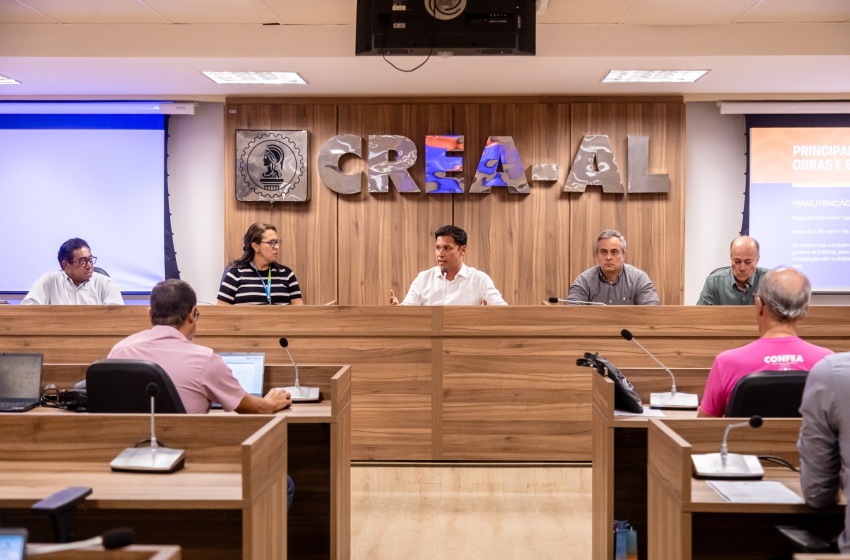 Vice-prefeito e titular da Seminfra faz balanço de obras da pasta no Crea/AL
