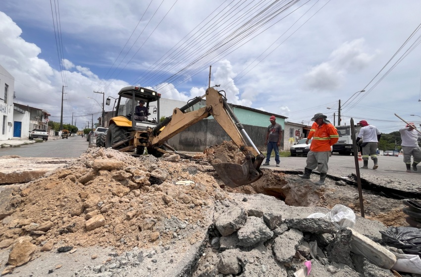 Infraestrutura interdita cruzamento no Pinheiro para recuperação de galeria