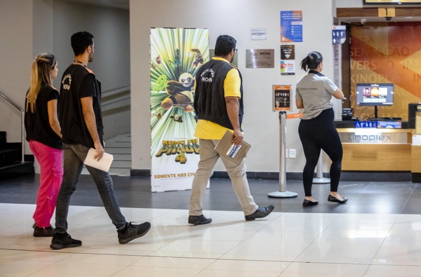 Procon Maceió faz ação educativa nos cinemas da capital