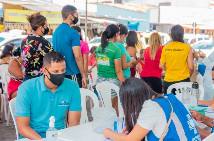 Projeto 'Saúde Vai Até Você' atende usuários do Mercado do Artesanato