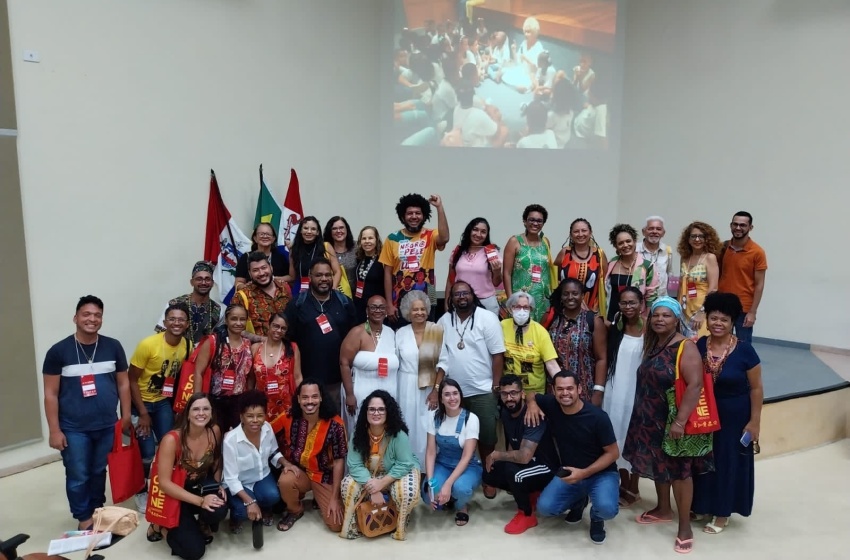 Escolas municipais discutem práticas antirracistas