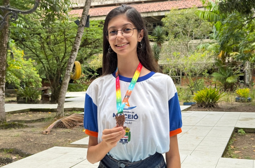 Estudante da Escola Municipal Pio X conquista medalha de bronze na Olimpíada de Matemática