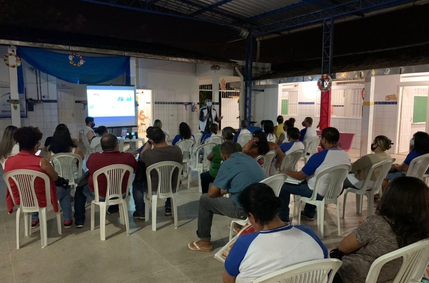 Vigilância de Maceió capacita escola e abrigos para idosos sobre boas práticas