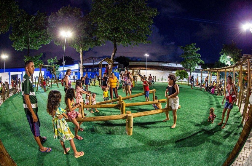 Moradores da Ponta Grossa comemoram inauguração da Praça da Guarda Municipal