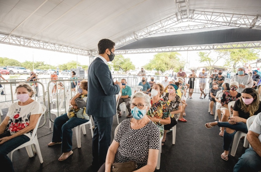 Prefeitura acompanha vacinação no Papódromo e confirma ampliação de postos