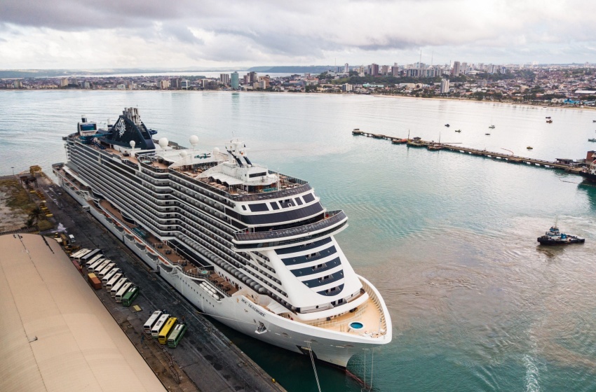 Com mais de 7 mil pessoas a bordo, MSC Seashore atraca em Maceió nesta terça-feira (10)