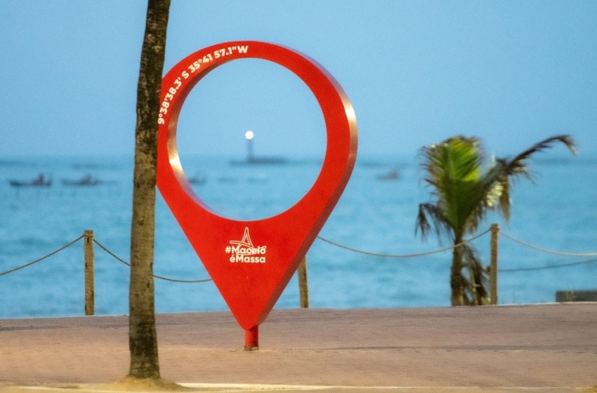 Maceió ganha cenários de Instagram com decoração especial promovida pela Prefeitura