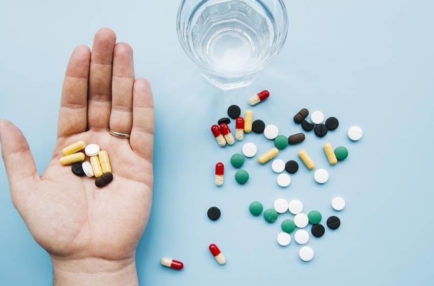 Automedicação pode agravar problemas de saúde na pandemia