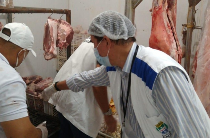 Mais de 500 quilos de alimentos são apreendidos no Mercado do Tabuleiro