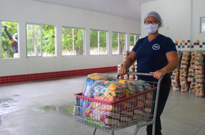 Educação entrega mais kits merenda para seis escolas nesta quarta (14) e quinta (15)