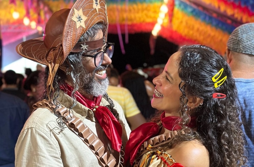Casal mantém tradição há 31 anos e renova votos durante o São João Massayó