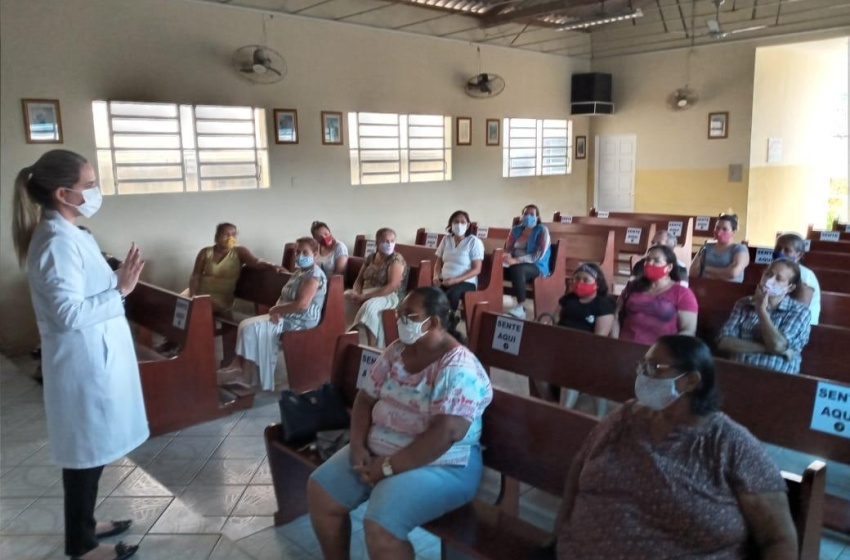 PSF do Novo Mundo conscientiza diabéticos e hipertensos sobre cuidados diários com a saúde