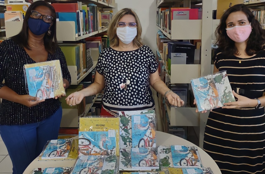 Rede Municipal ganha 150 livros através da Lei Aldir Blanc