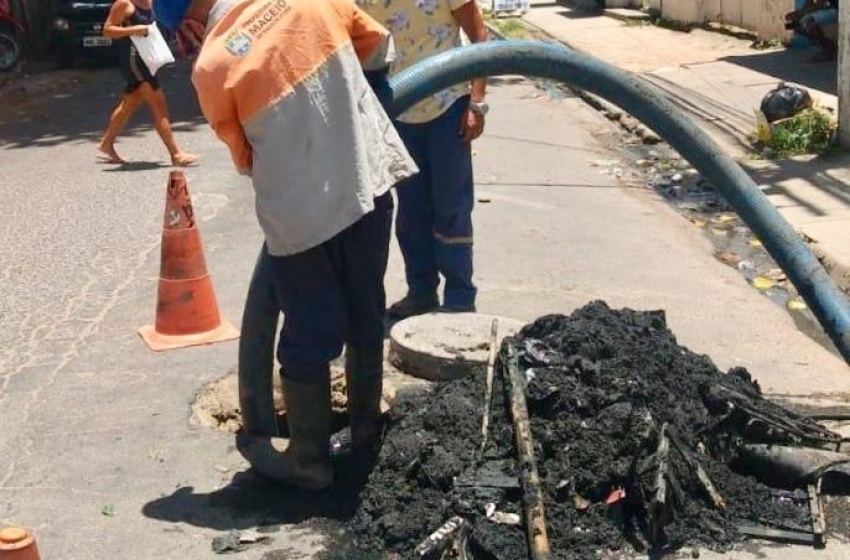 Seminfra realiza manutenção e reparos em galerias e recupera vias em Maceió