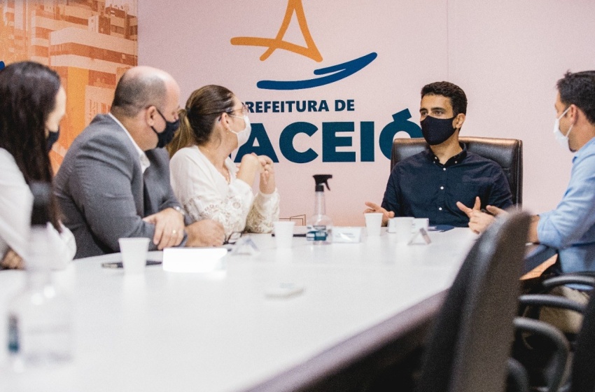 Prefeitura se reúne com presidente da Câmara de Negócios Internacionais
