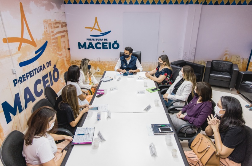 Prefeitura recebe Movimento Lactantes pela Vacina