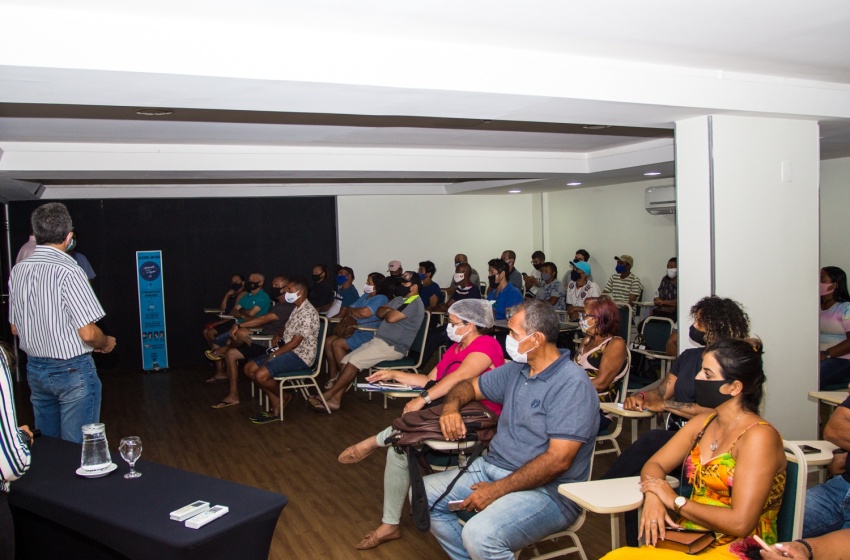 Prestadores de serviço da orla fazem treinamento sobre práticas de higiene na pandemia