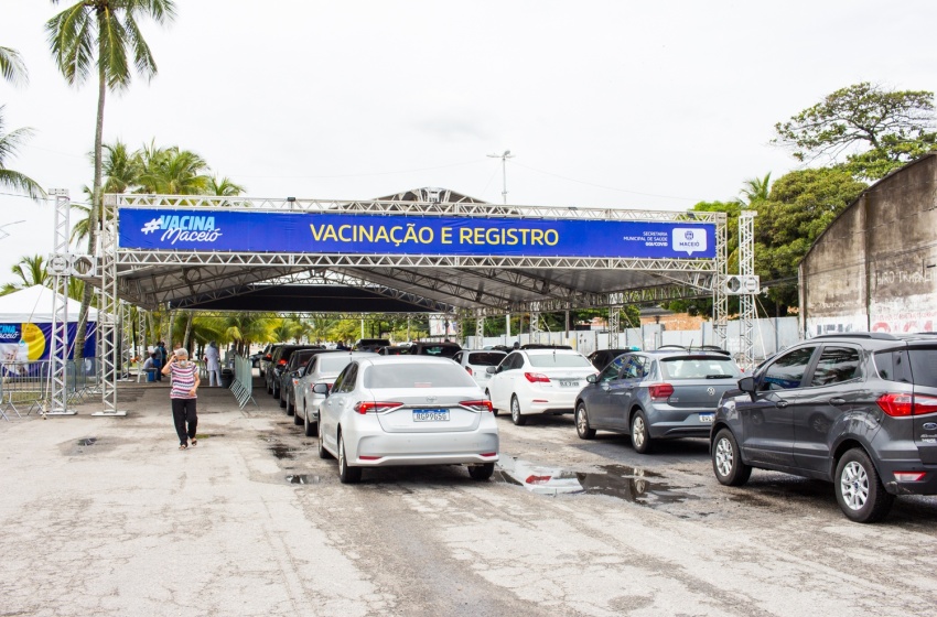 Prefeitura orienta população de Maceió a evitar “corrida” por vacina