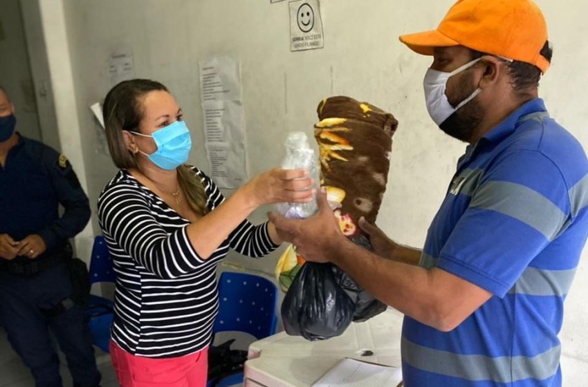 Mais de mil kits de prevenção à Covid-19 já foram entregues pelas equipes de assistência social