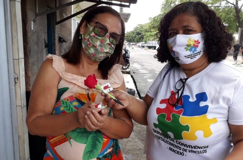 Cras Área Lagunar presta homenagem à usuárias pelo Dia das Mães