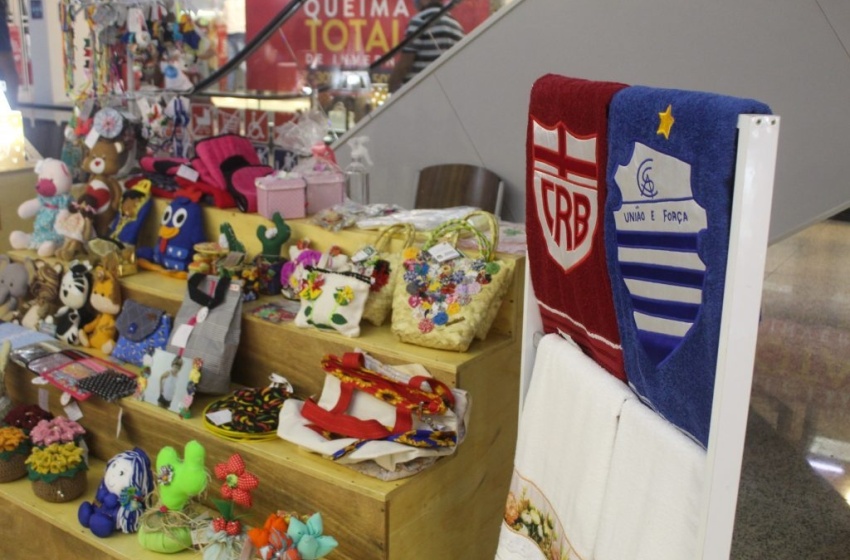 Economia Solidária disponibiliza novo estande para comercialização de artesanato