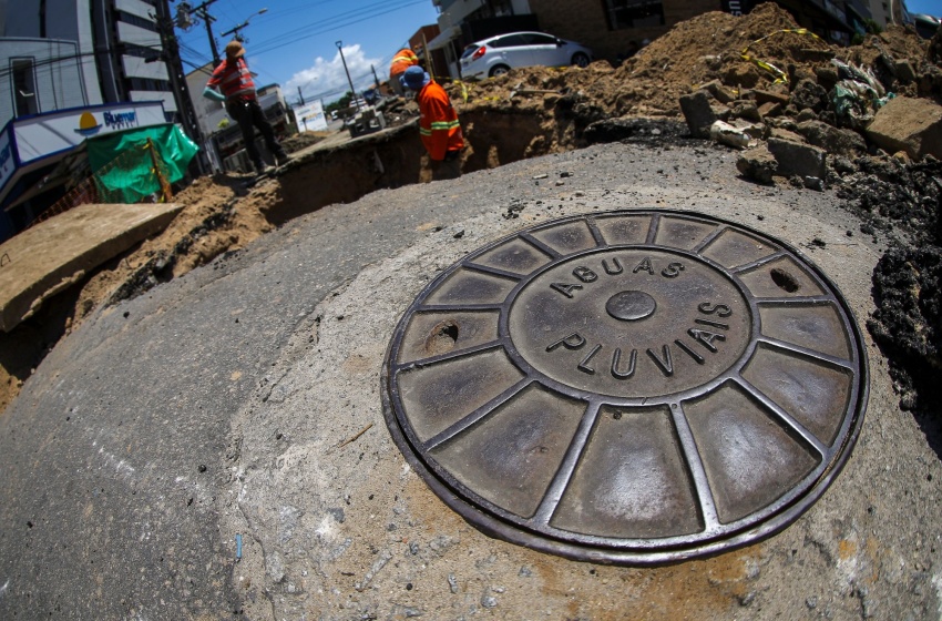 Infraestrutura implanta, recupera e faz manutenção da rede de drenagem