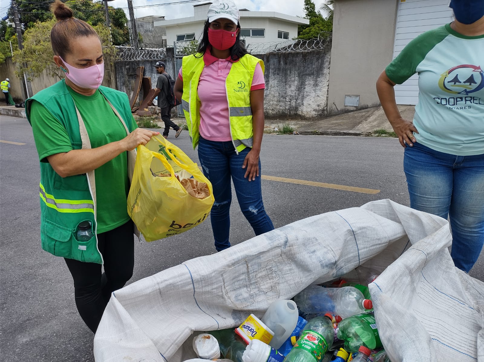 Ação fez o recolhimento de mais de 300 kg de recicláveis no bairro do Antares. Foto: Ascom Sudes